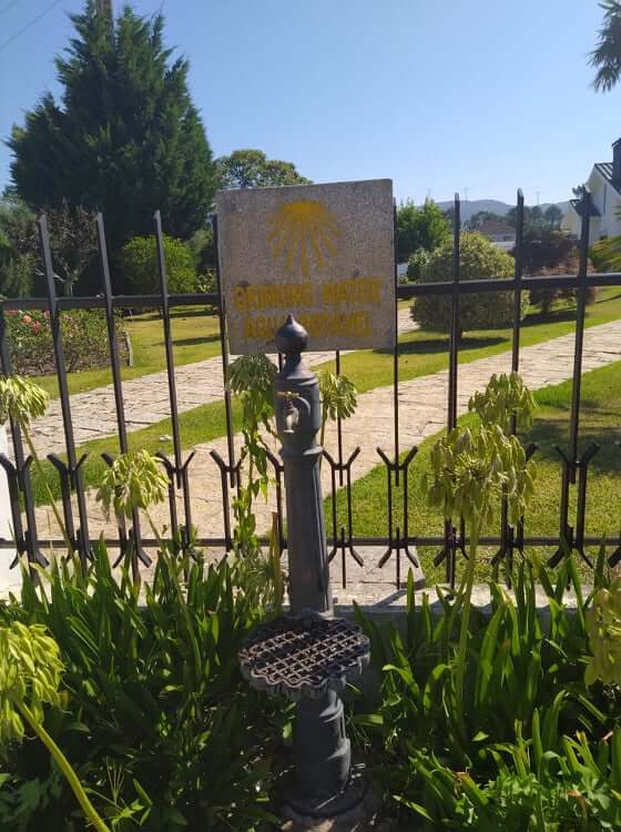 À entrada de Valença