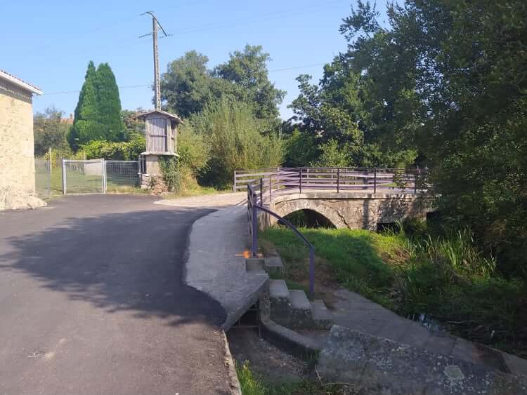 Ponte velha antes de Santiago de Compostela